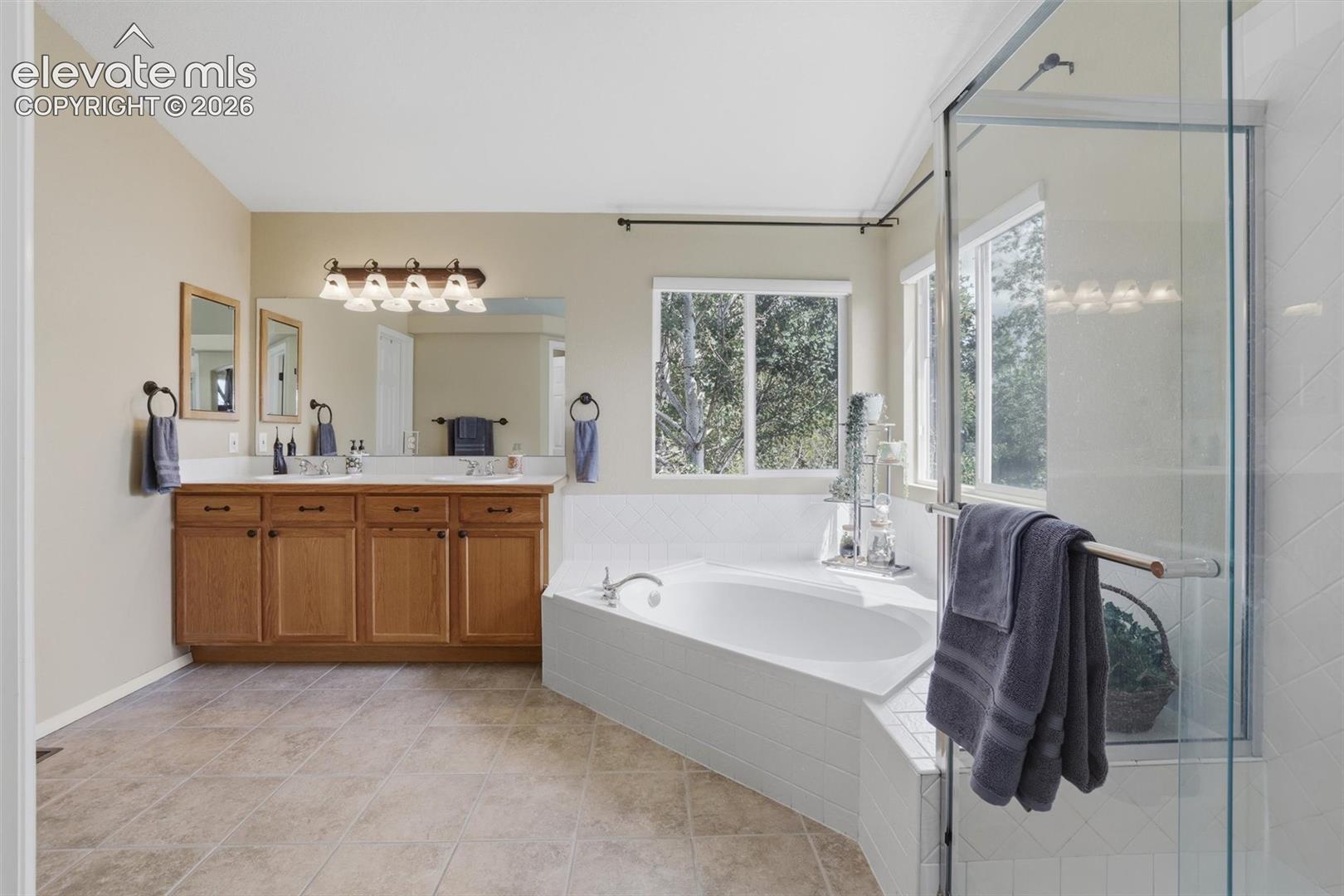 1353 Lookout Springs Drive, photo 30