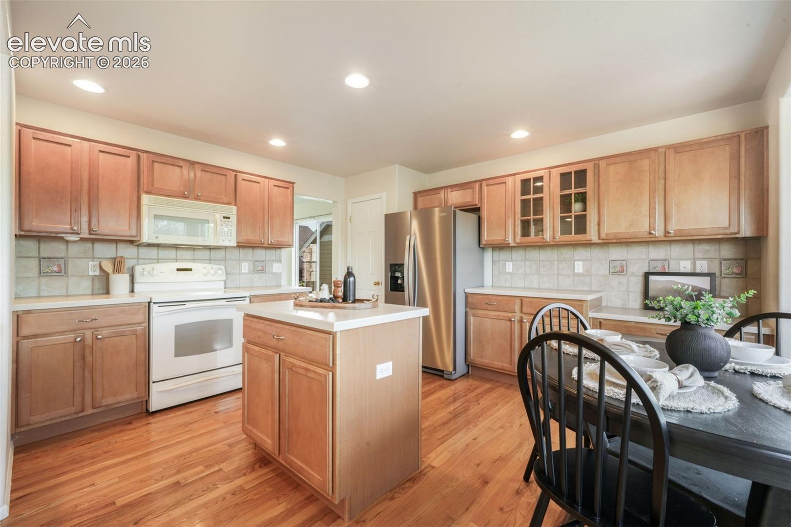 Listing photo 8 for 324 Fox Run Circle