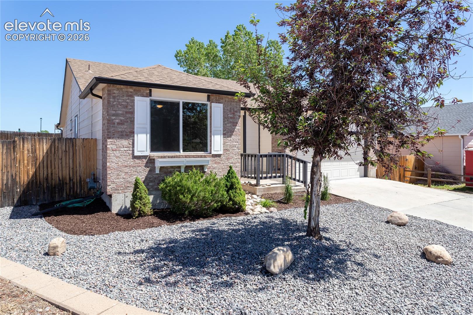 Listing photo 2 for 1504 Ancestra Drive