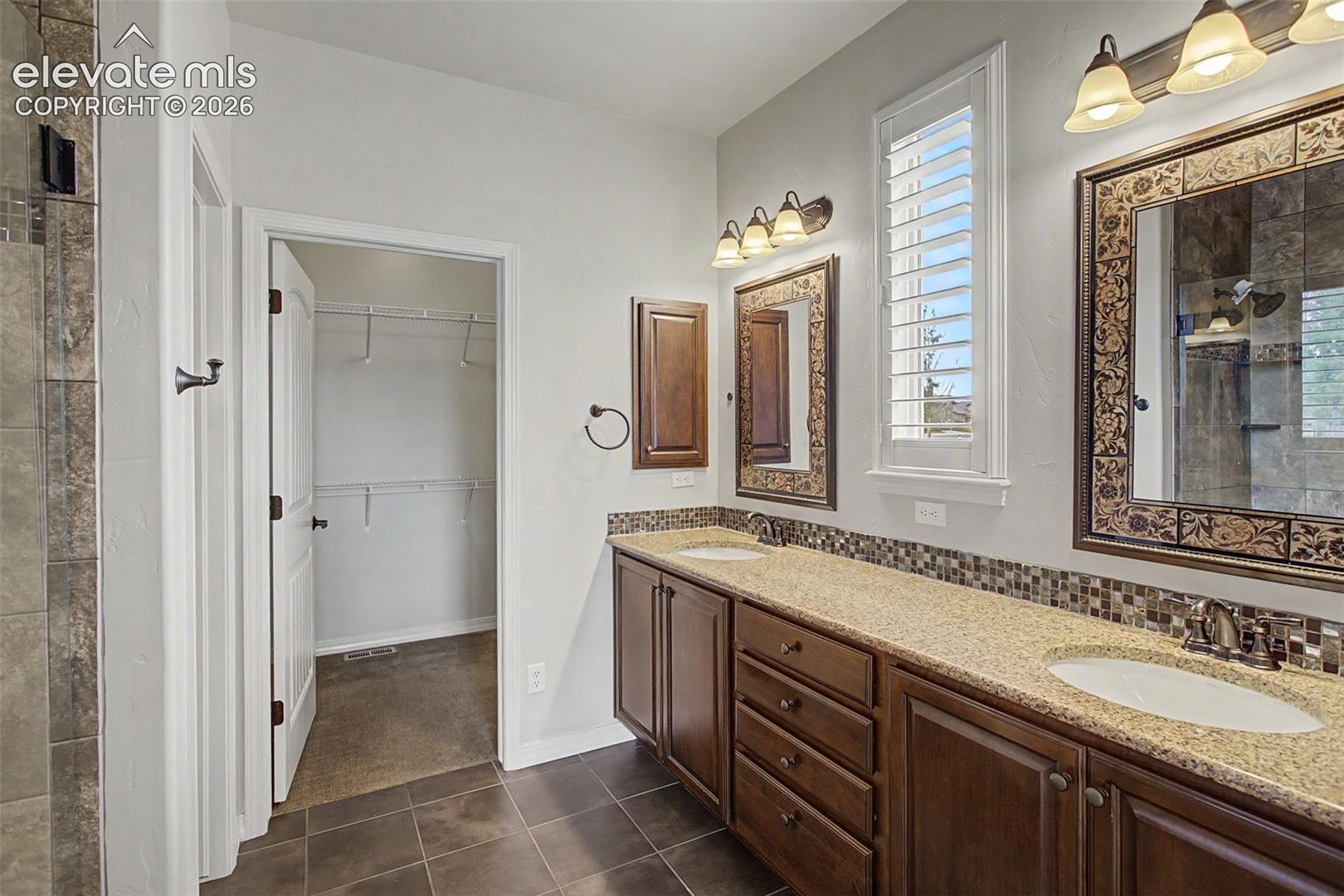 Listing photo 24 for 1906 Villa Creek Circle