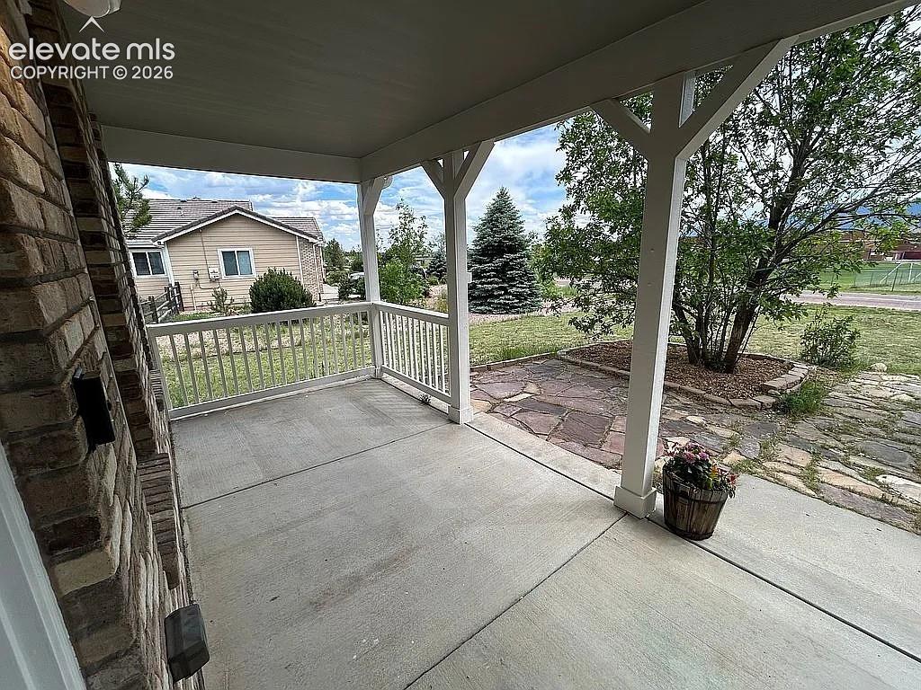 Listing photo 9 for 1635 Bowstring Road