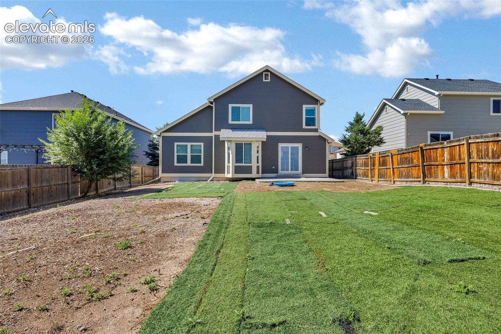 Listing photo 31 for 848 Regent Court