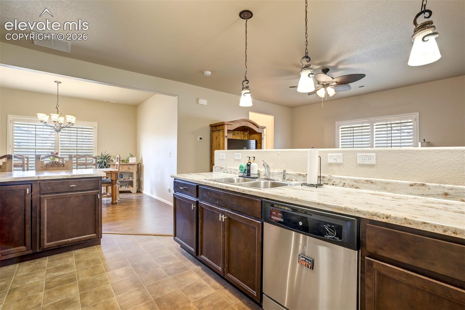 Listing photo 11 for 4766 Kerry Lynn View