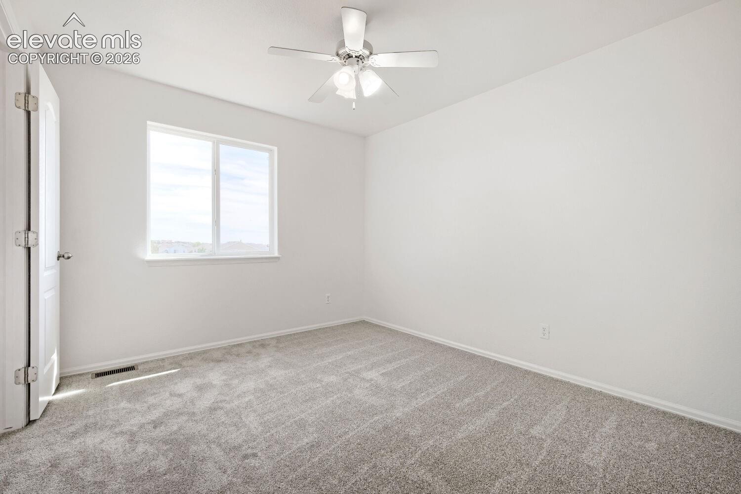 Listing photo 24 for 10025 everglades Drive