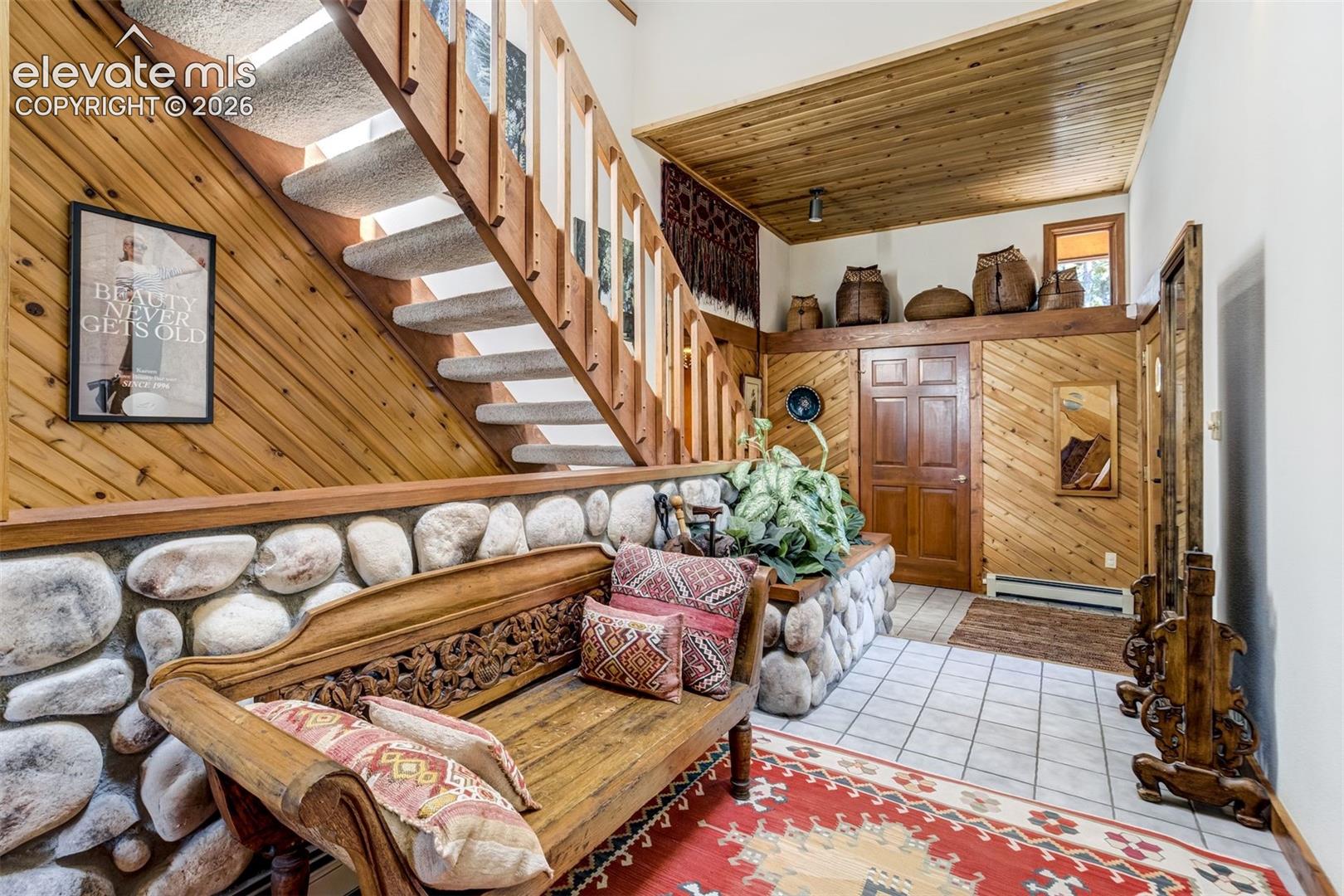 Listing photo 6 for 19330 Greenwood Drive