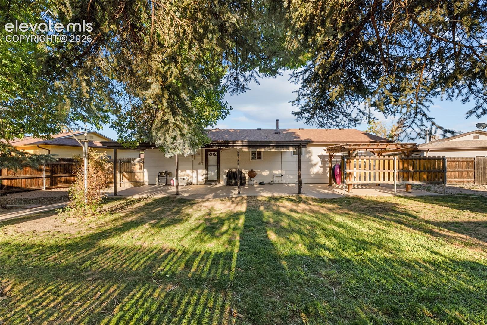 Listing photo 28 for 3523 White Pine Court