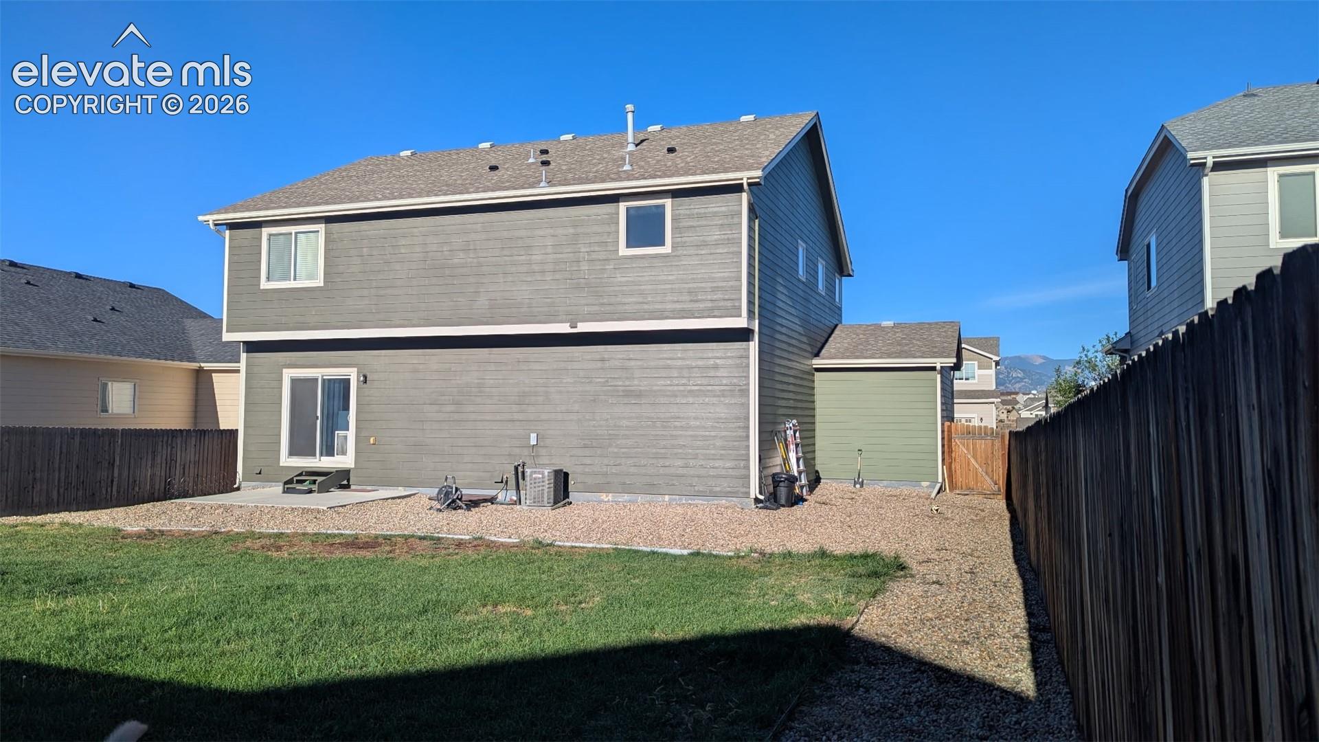 Listing photo 32 for 7447 Peachleaf Drive