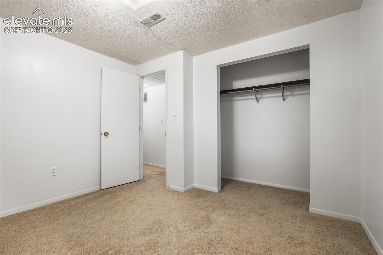 Listing photo 16 for 2021 Zinno Boulevard