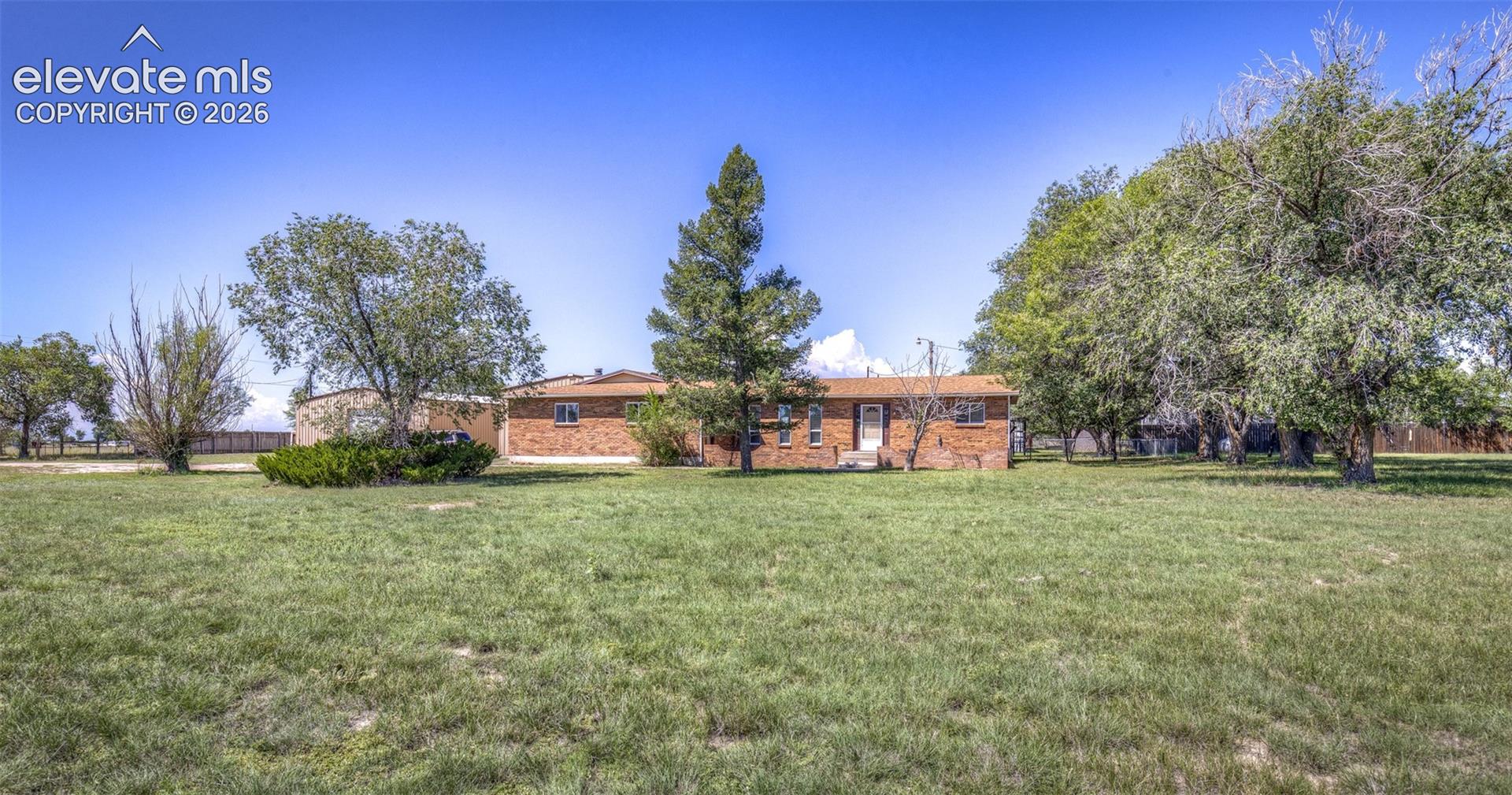 Listing photo 4 for 1540 N Ellicott Highway