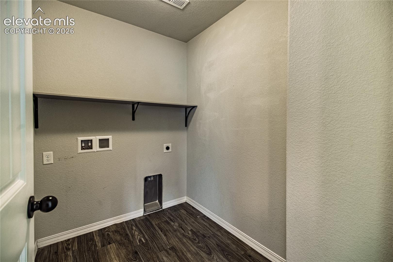 Listing photo 28 for 7714 Cruzer Heights