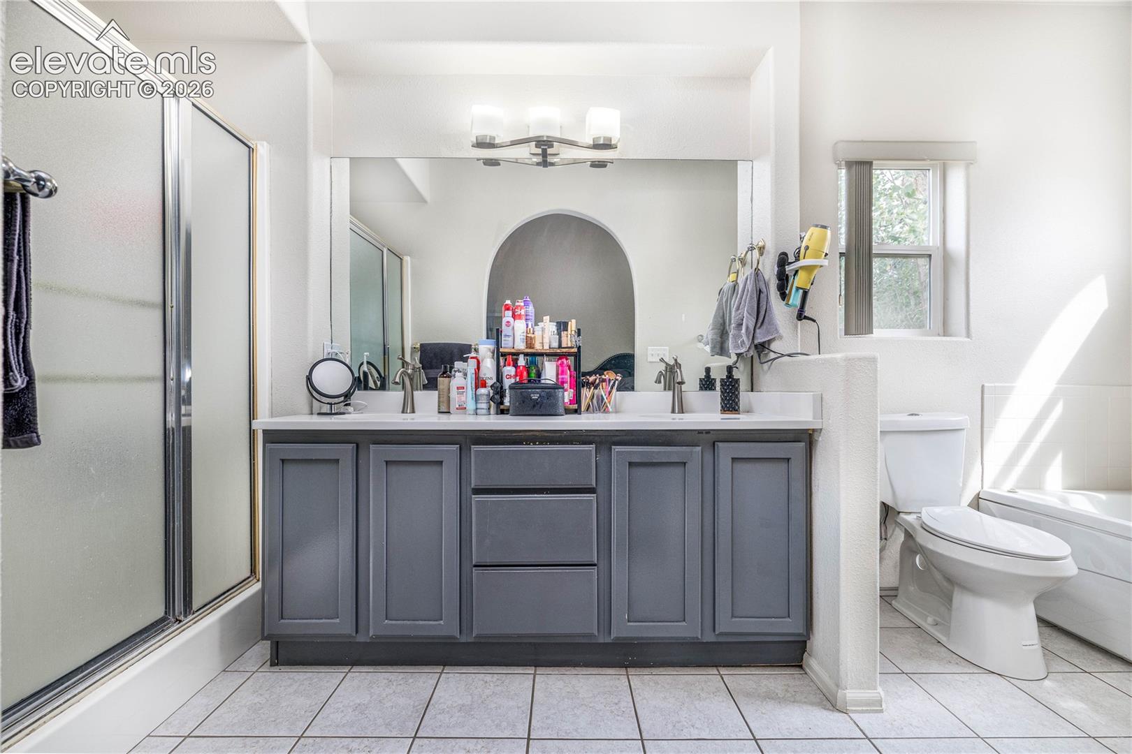 Listing photo 18 for 938 Cedarcrest Drive