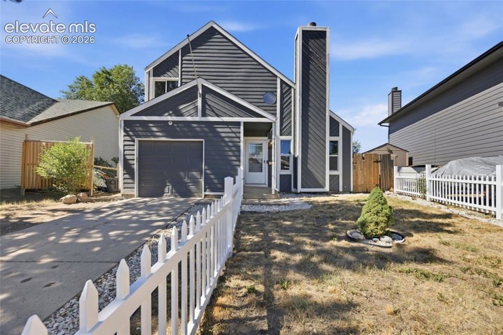 4571 Sunnyhill Drive — listing photo