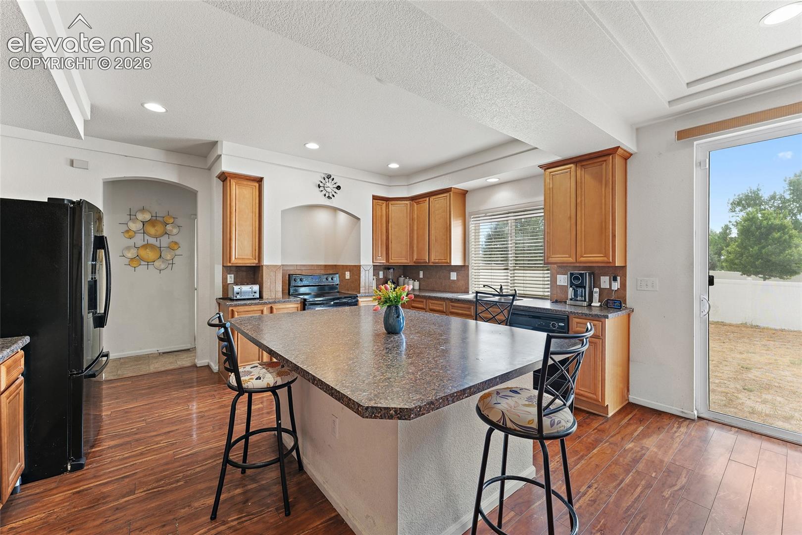 Listing photo 6 for 7777 Candlelight Lane