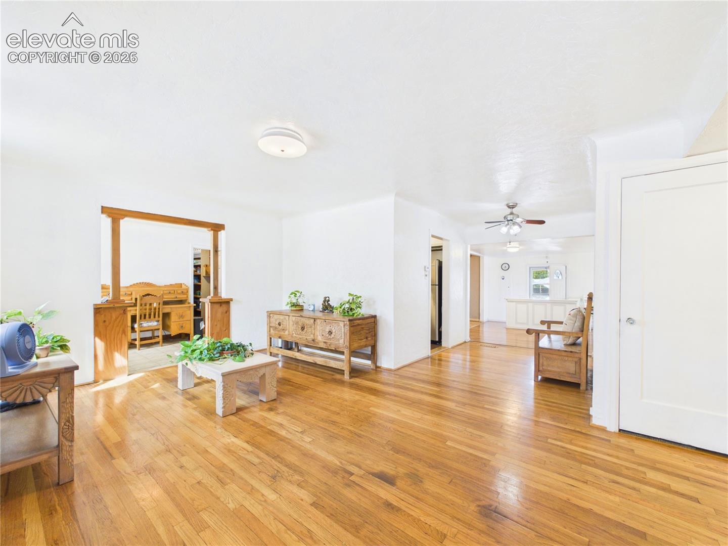Listing photo 5 for 2910 8th Avenue