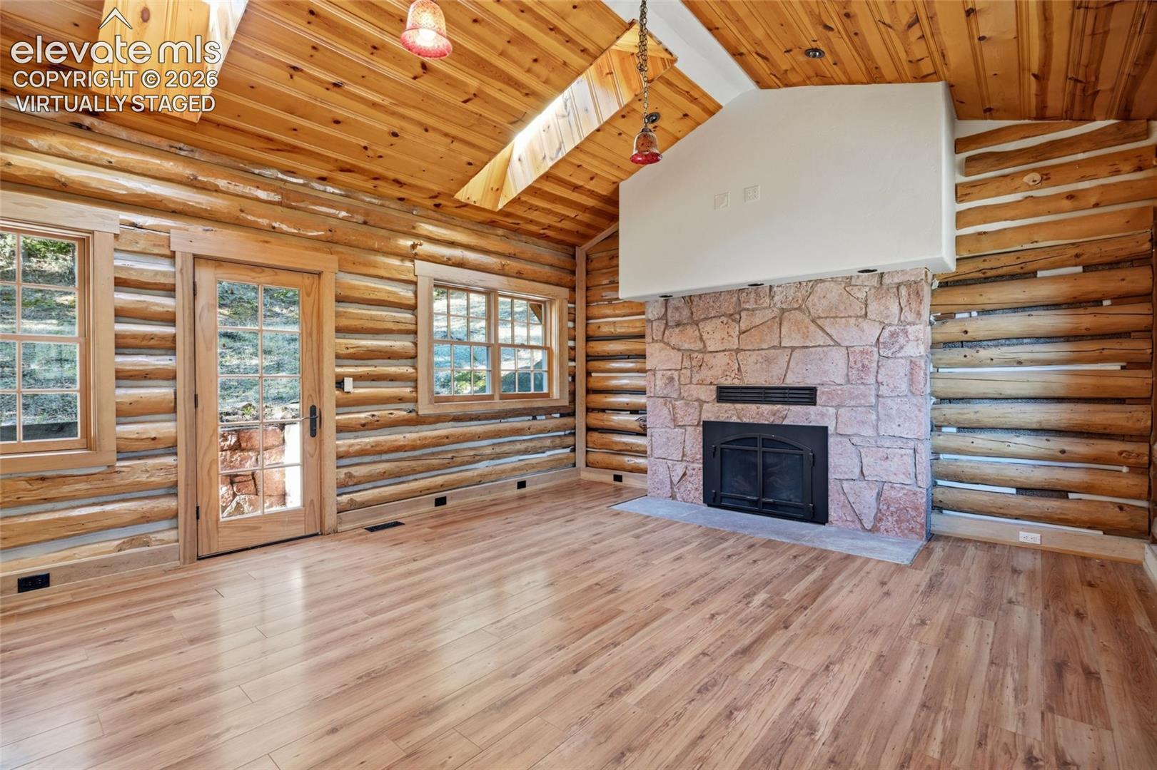 Listing photo 4 for 9795 Mountain Road