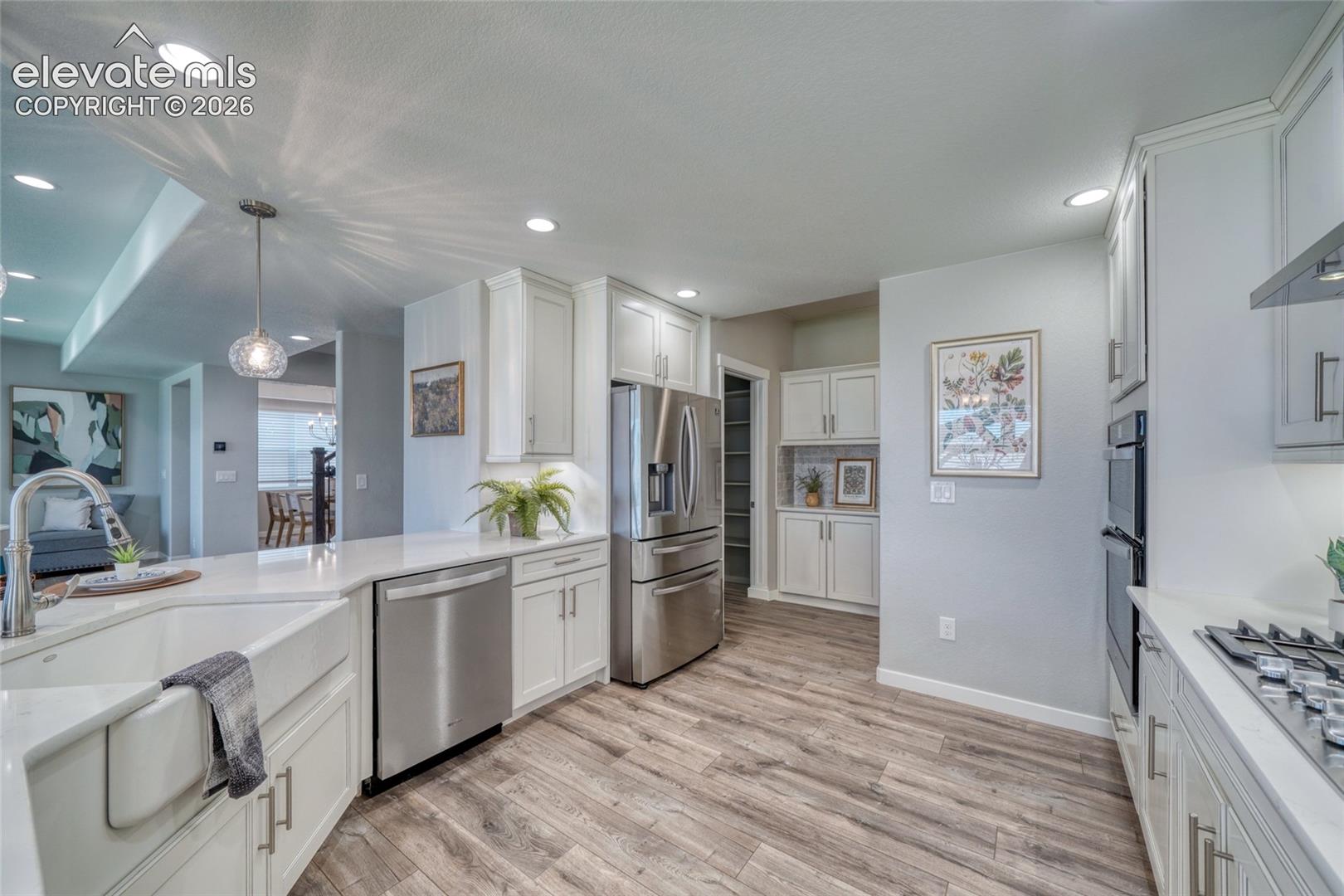 Listing photo 19 for 15691 Lake Mist Drive