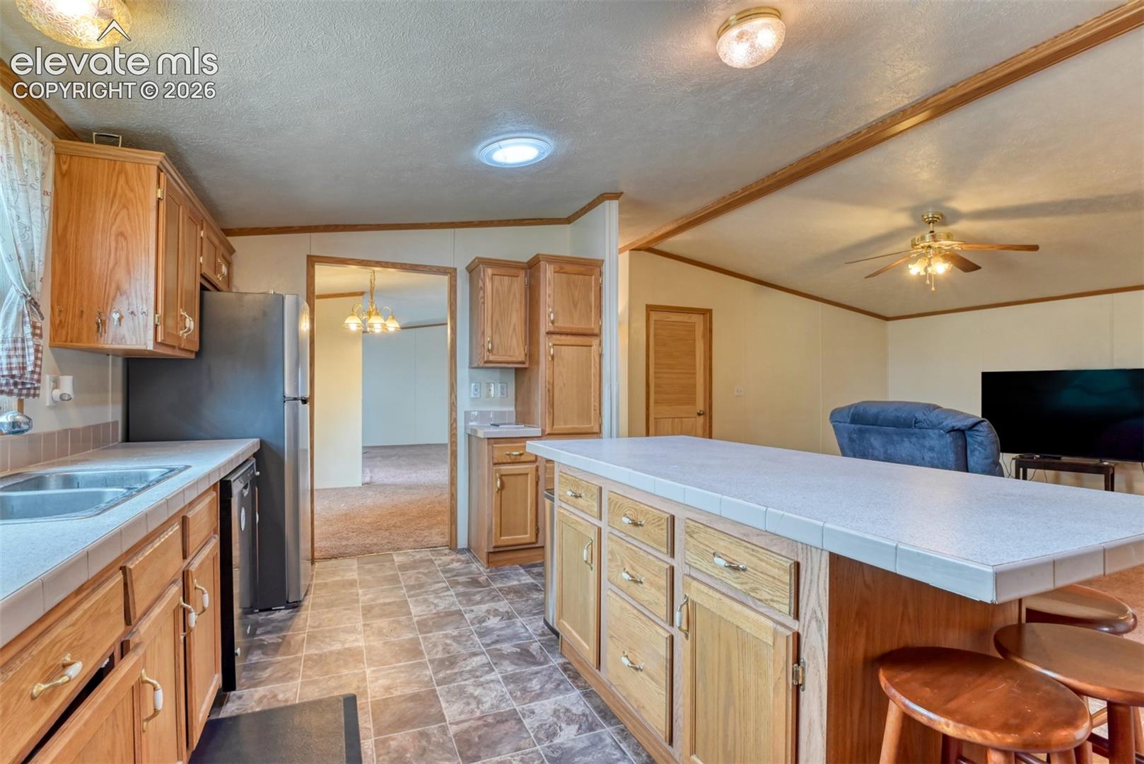 Listing photo 29 for 9672 Avenida Hermosa View