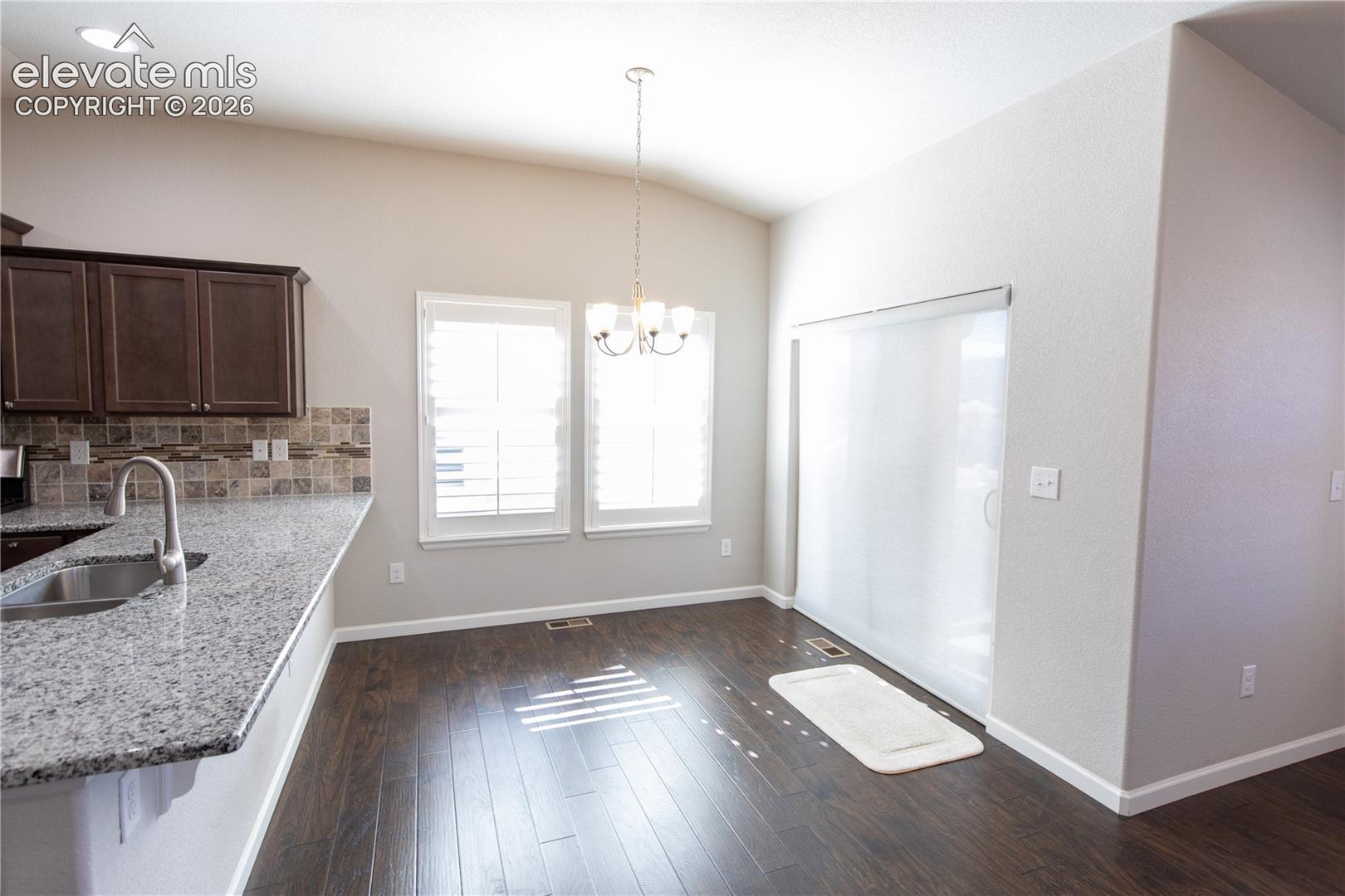 Listing photo 3 for 11395 Rill Point