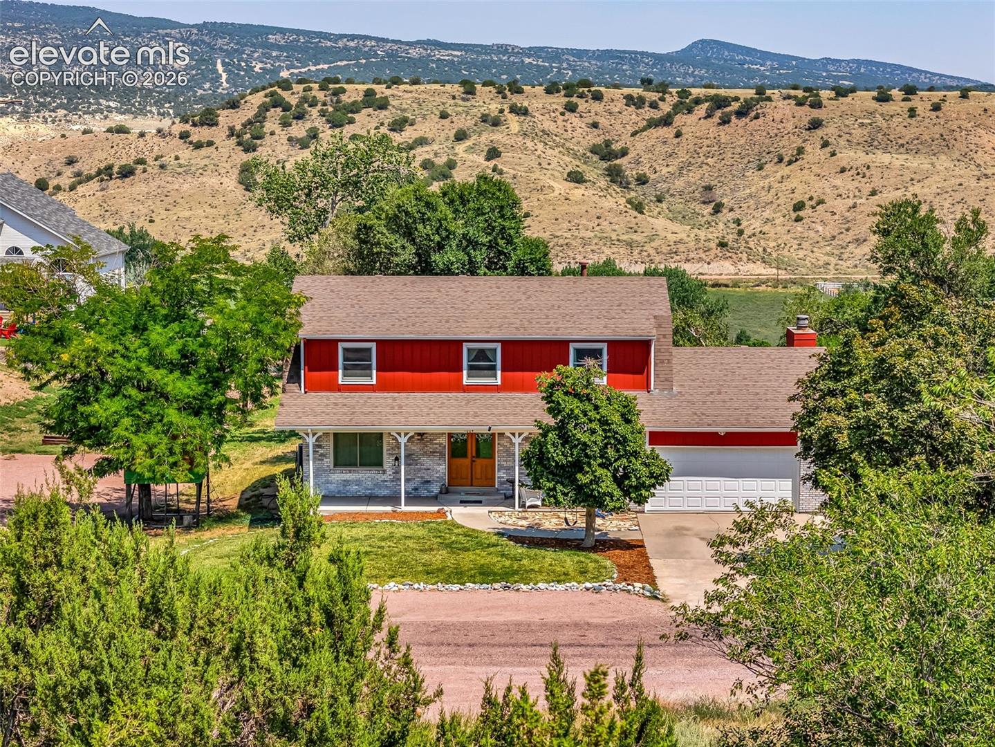 Listing photo 2 for 1004 Ridgeview Place