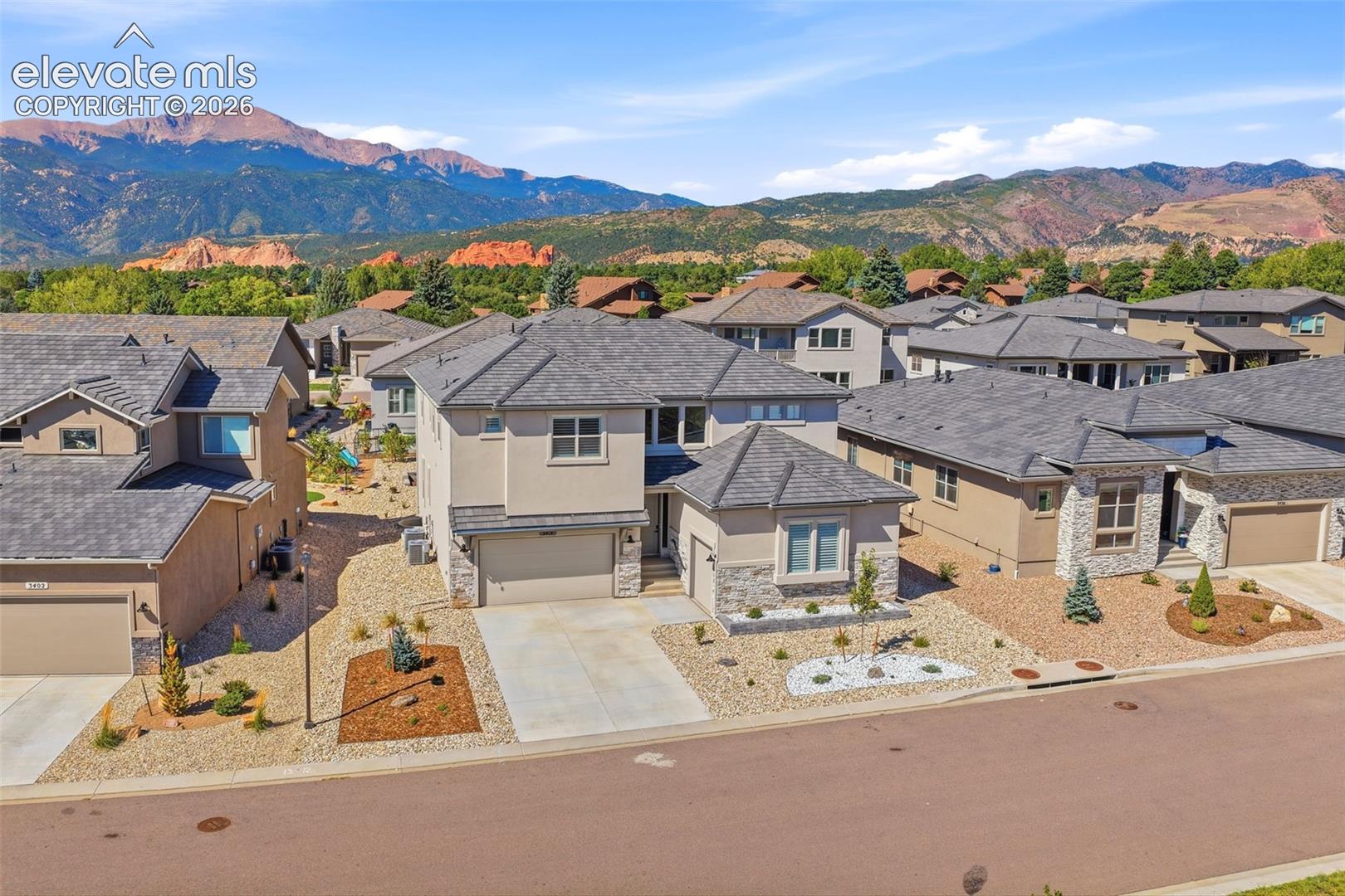 Listing photo 47 for 3414 Crest Hollow View