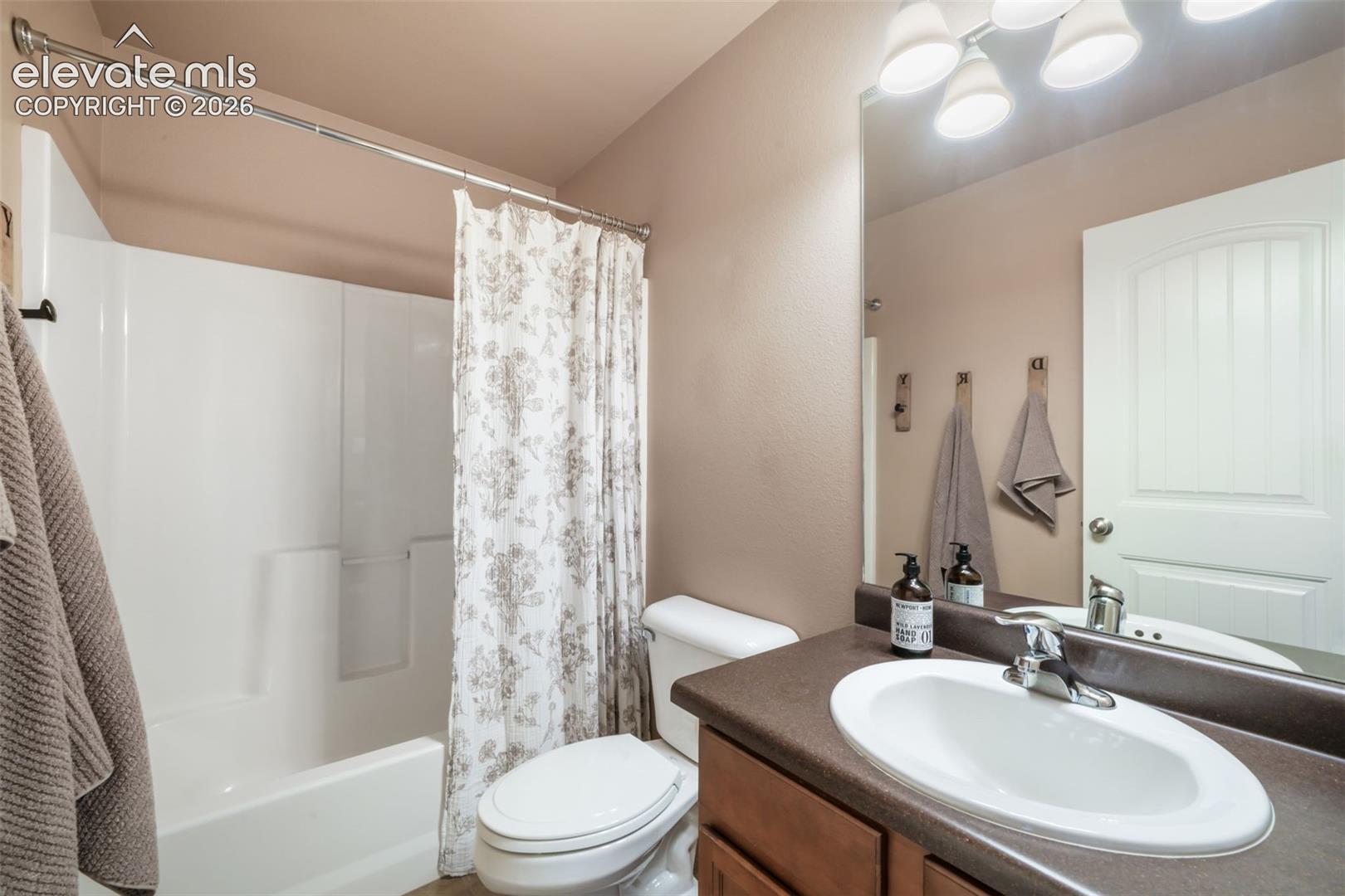 Listing photo 22 for 83 S Golfwood Drive