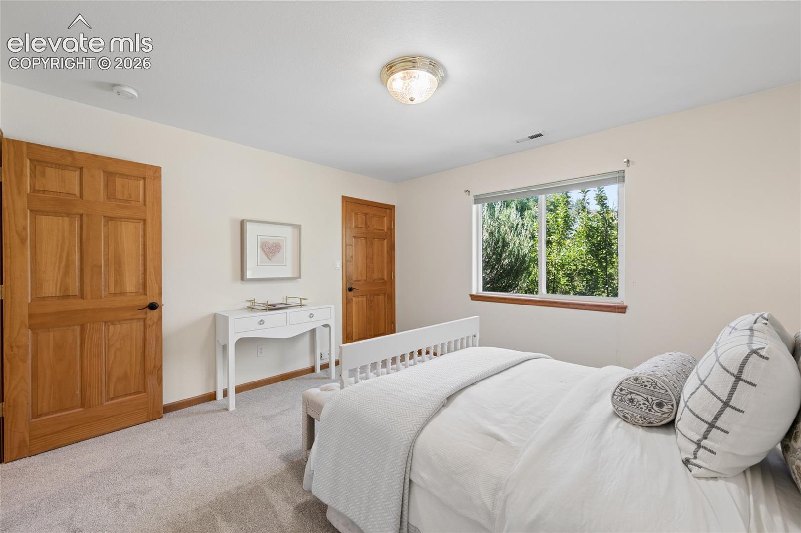 Listing photo 31 for 2285 Vanreen Drive