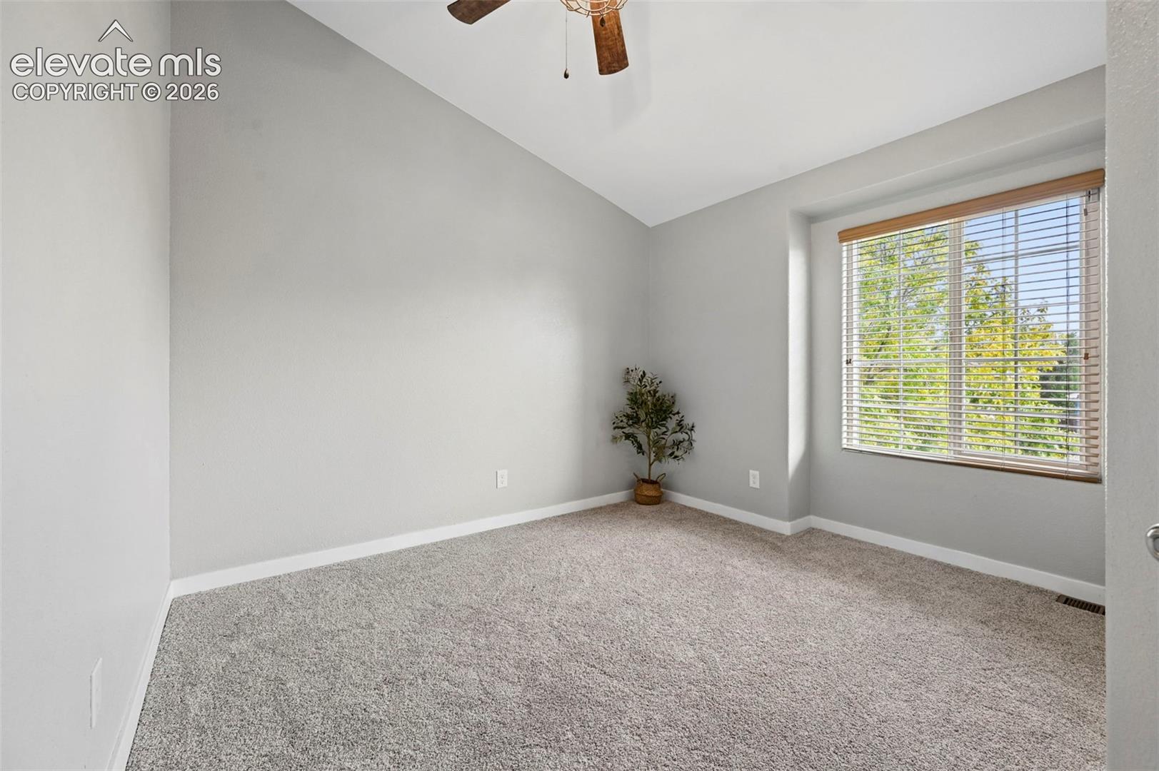 Listing photo 14 for 1276 Livingston Avenue
