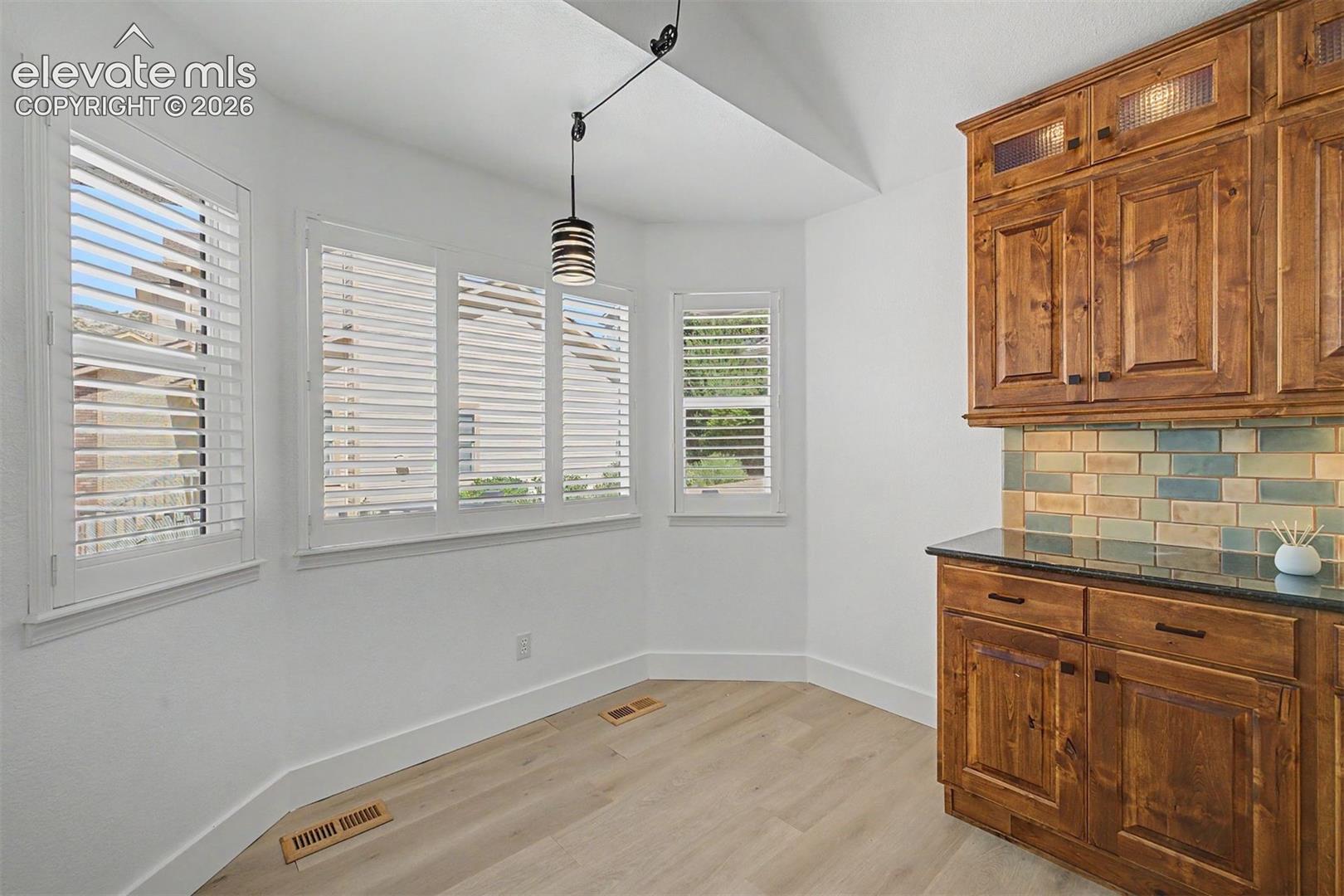 Listing photo 7 for 5423 Lions Gate Lane