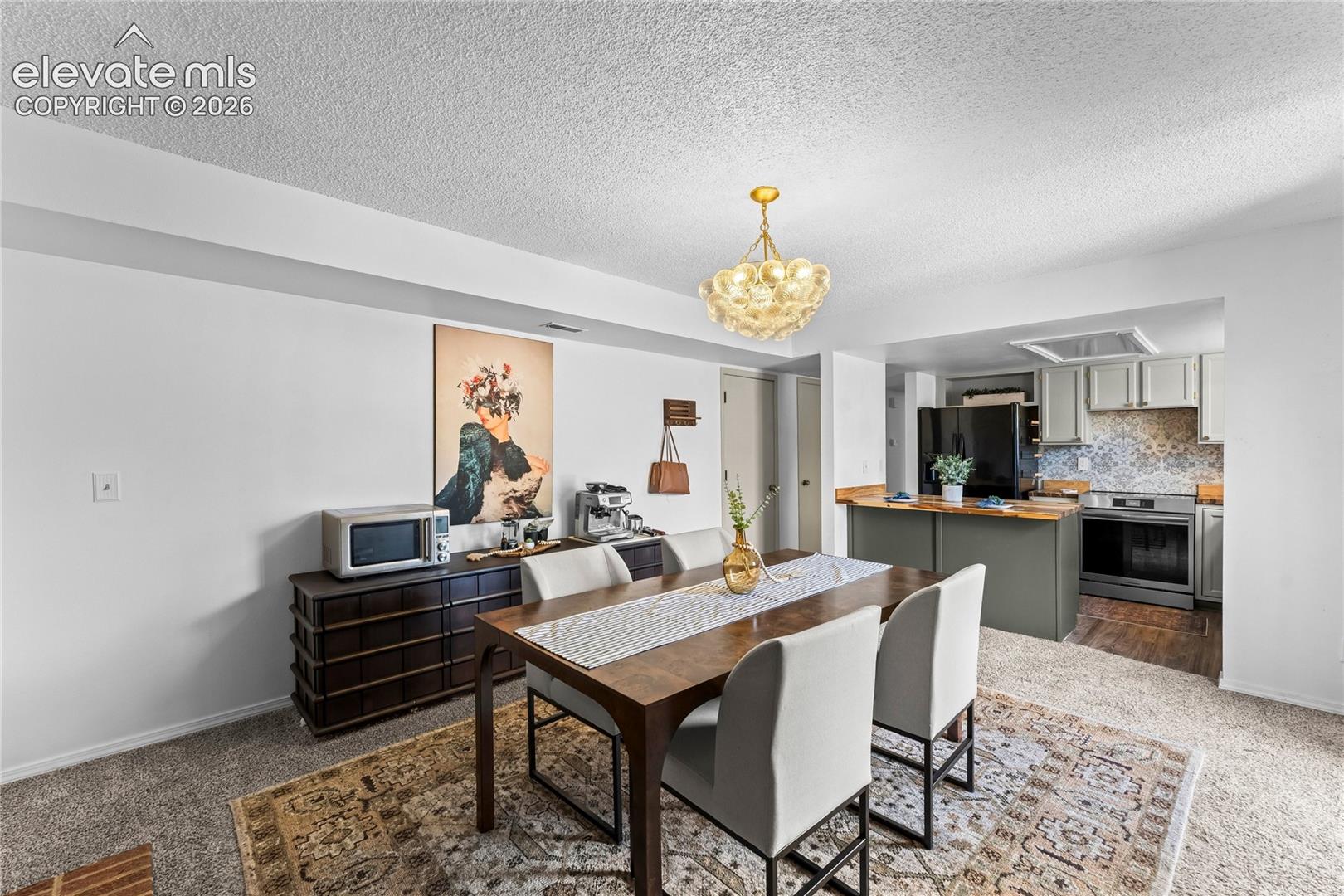 Listing photo 18 for 5870 Pemberton Way