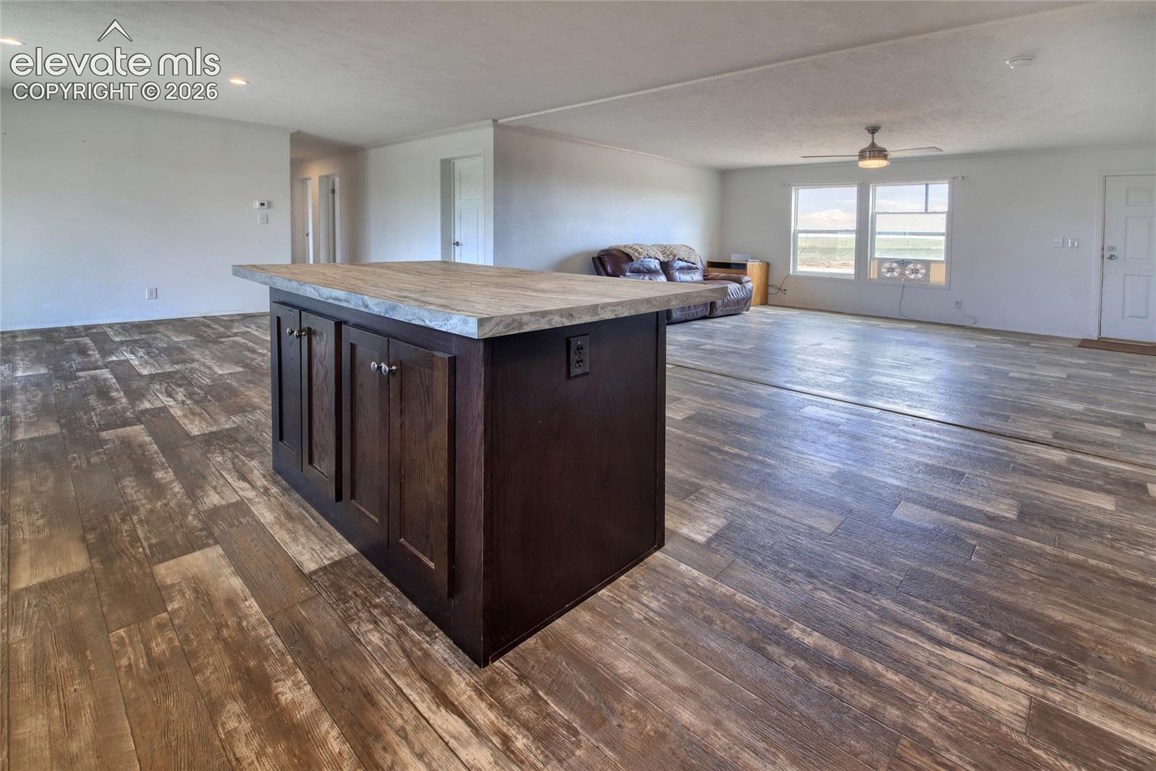 Listing photo 6 for 37188 Truckton Road