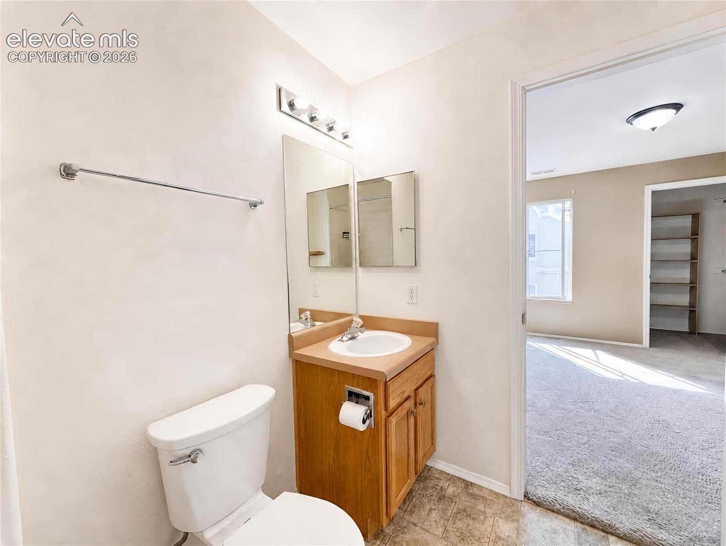 Listing photo 23 for 3875 Strawberry Field Grove E