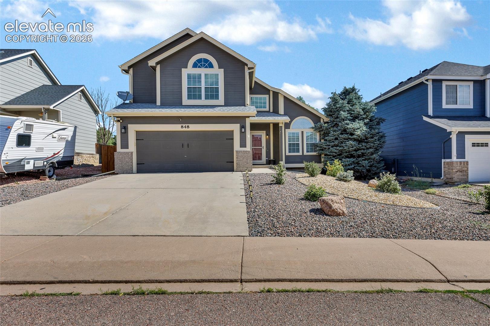848 Regent Court โ listing photo
