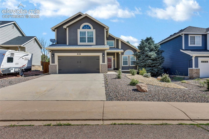 848 Regent Court — listing photo
