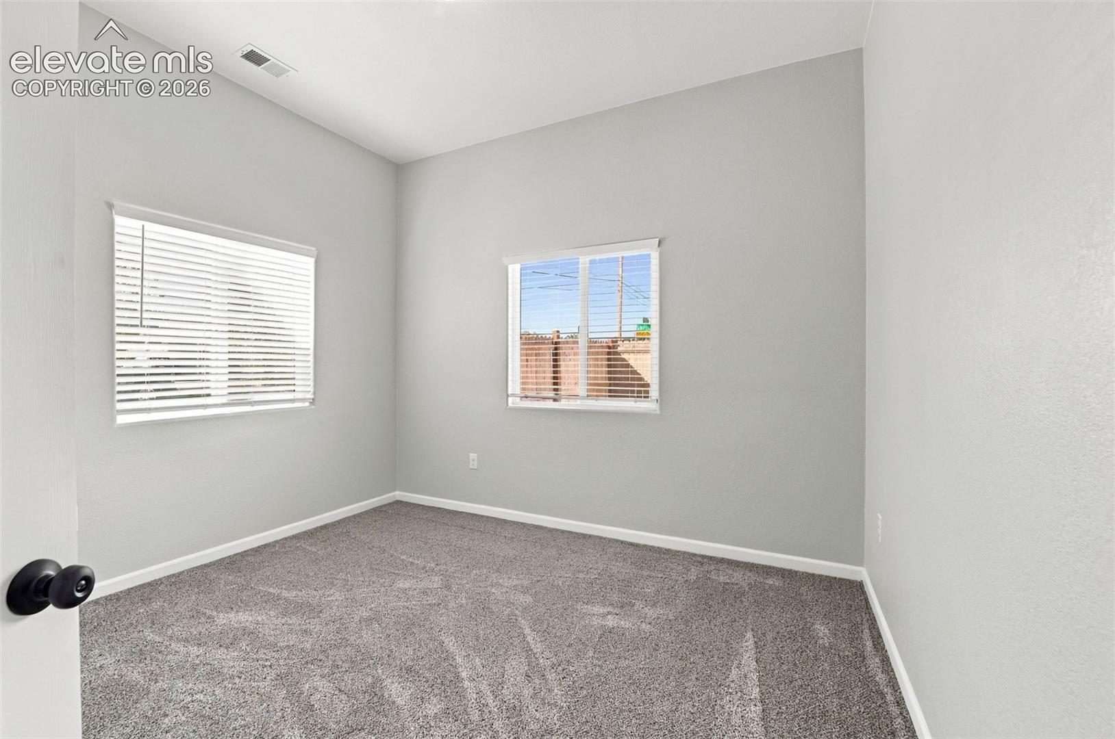Listing photo 12 for 2200 Lewis Avenue