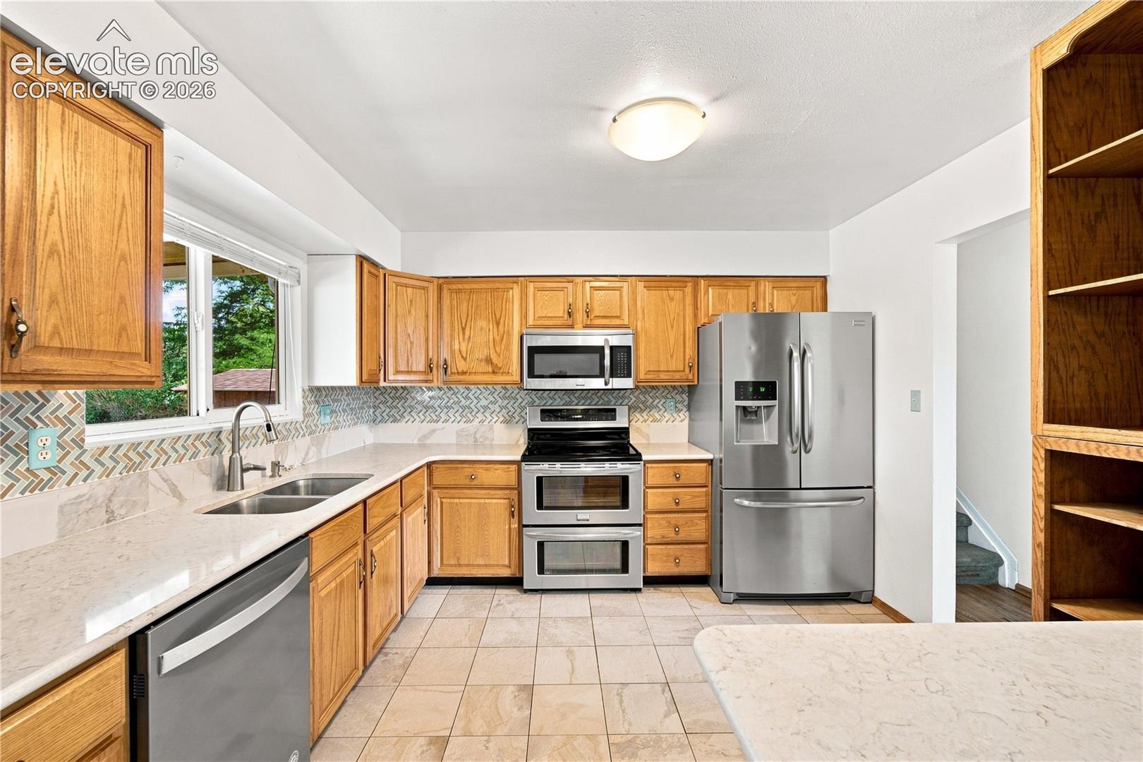 Listing photo 13 for 540 Starlite Drive