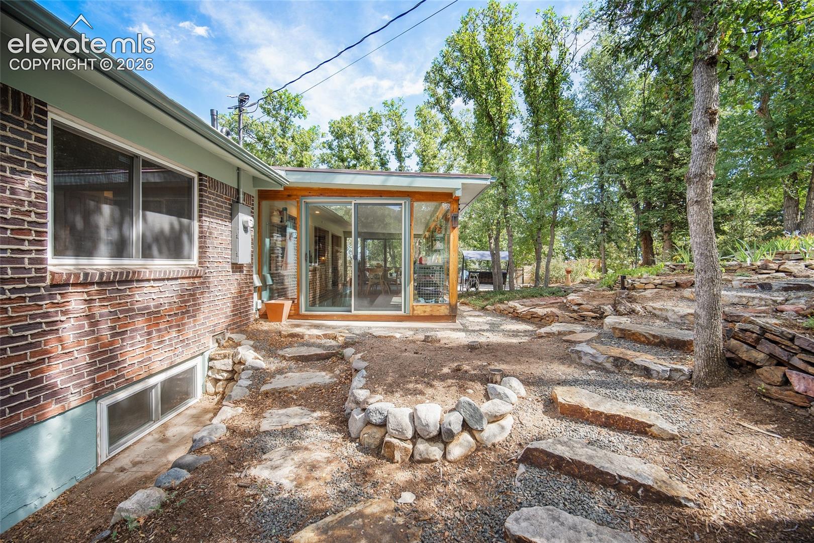 2201 Hercules Drive, photo 36
