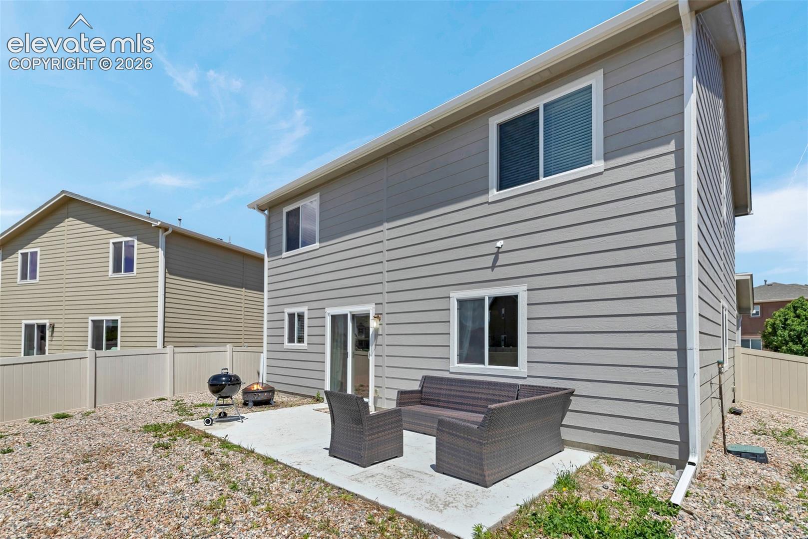 Listing photo 10 for 7548 Benecia Drive