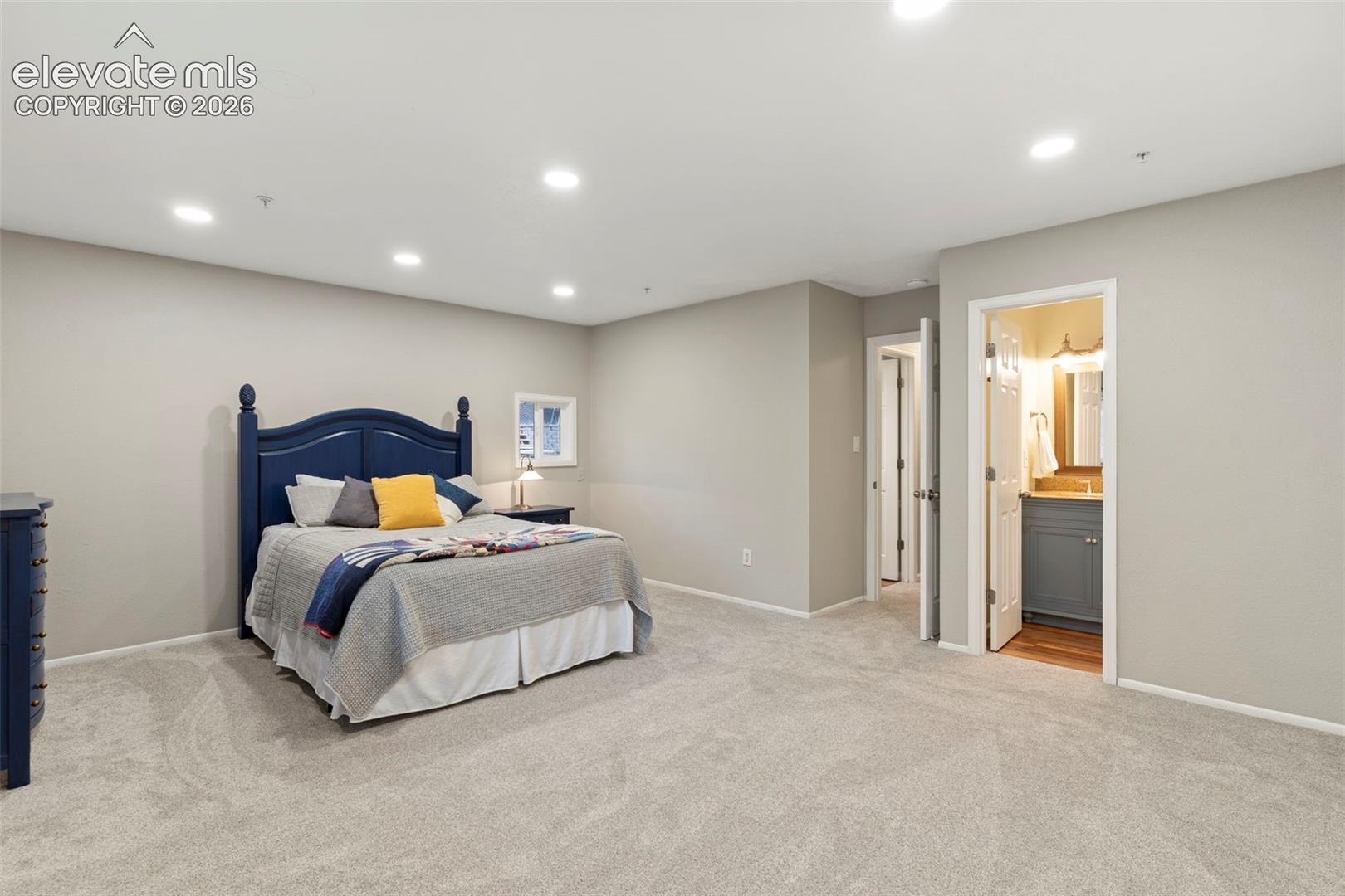Listing photo 18 for 6372 W Wicklow Circle