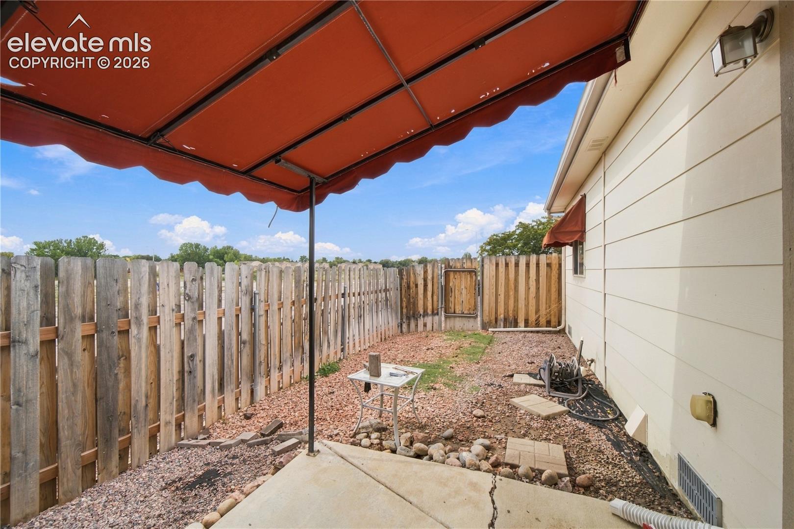 Listing photo 17 for 1324 Silver Hawk Court
