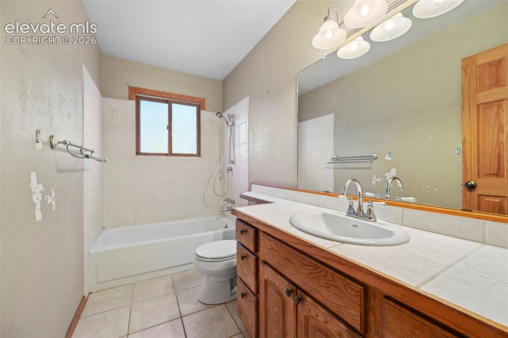 Listing photo 23 for 19280 doewood Drive