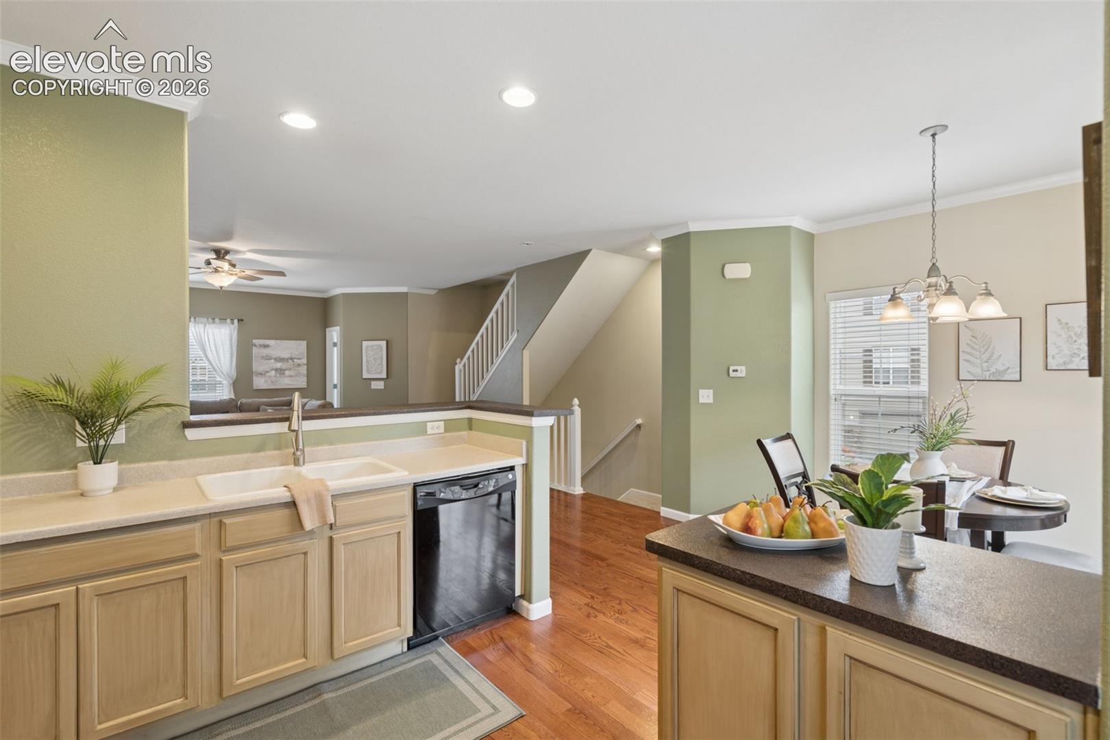 Listing photo 34 for 976 Burning Bush Point