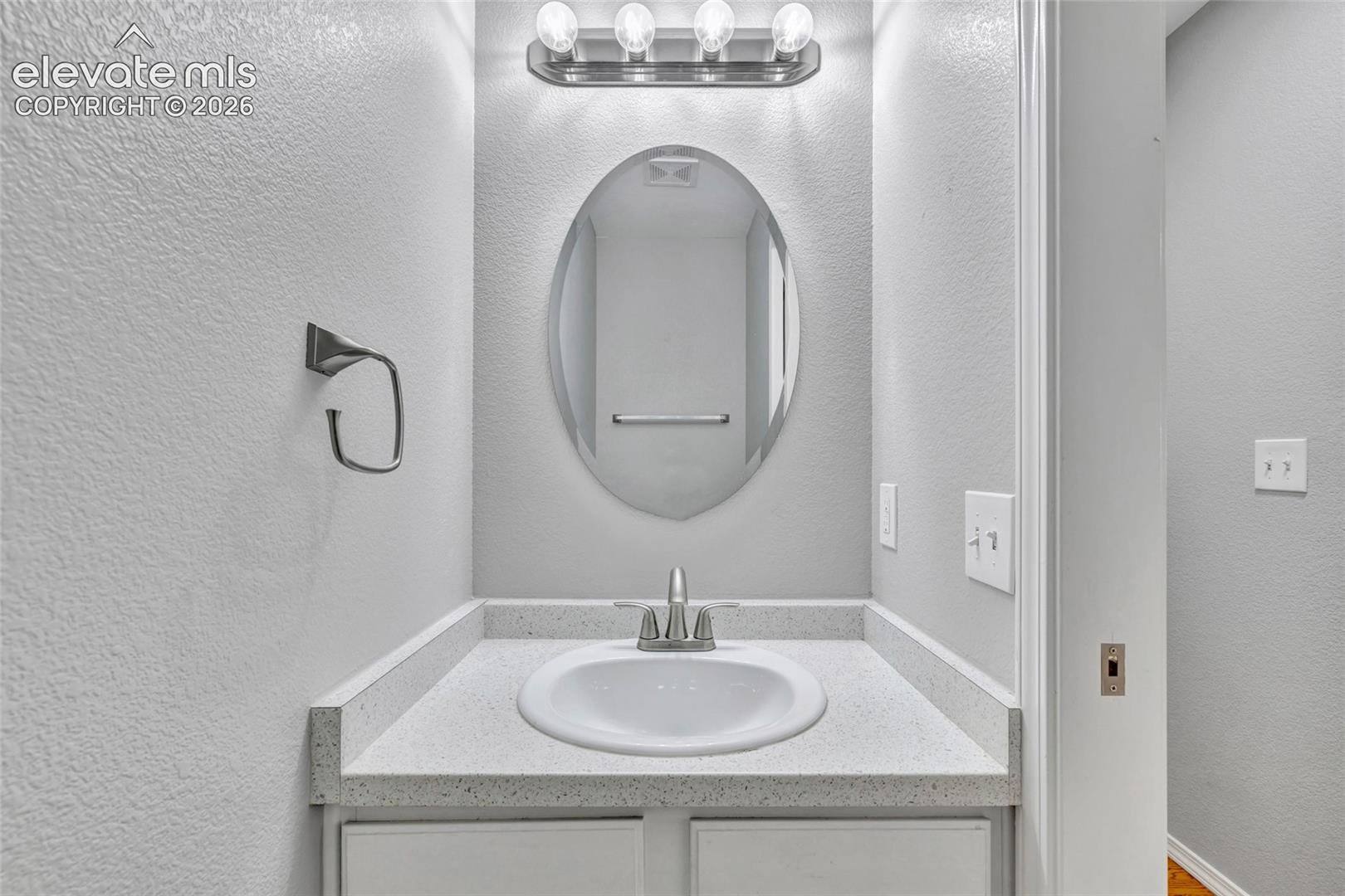 Listing photo 18 for 1204 White Stone Way