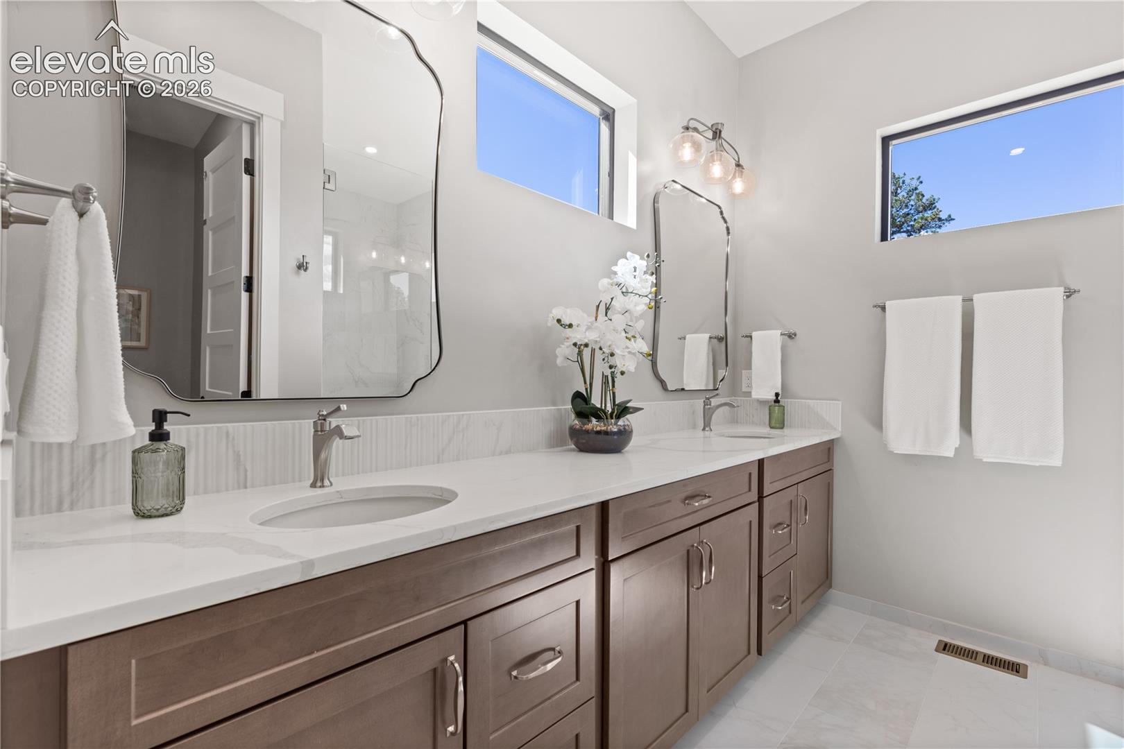 Listing photo 20 for 1405 Red Haven Place