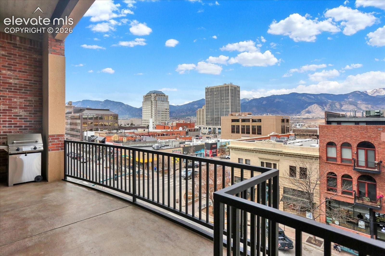 Listing photo 30 for 101 N Tejon Street 460