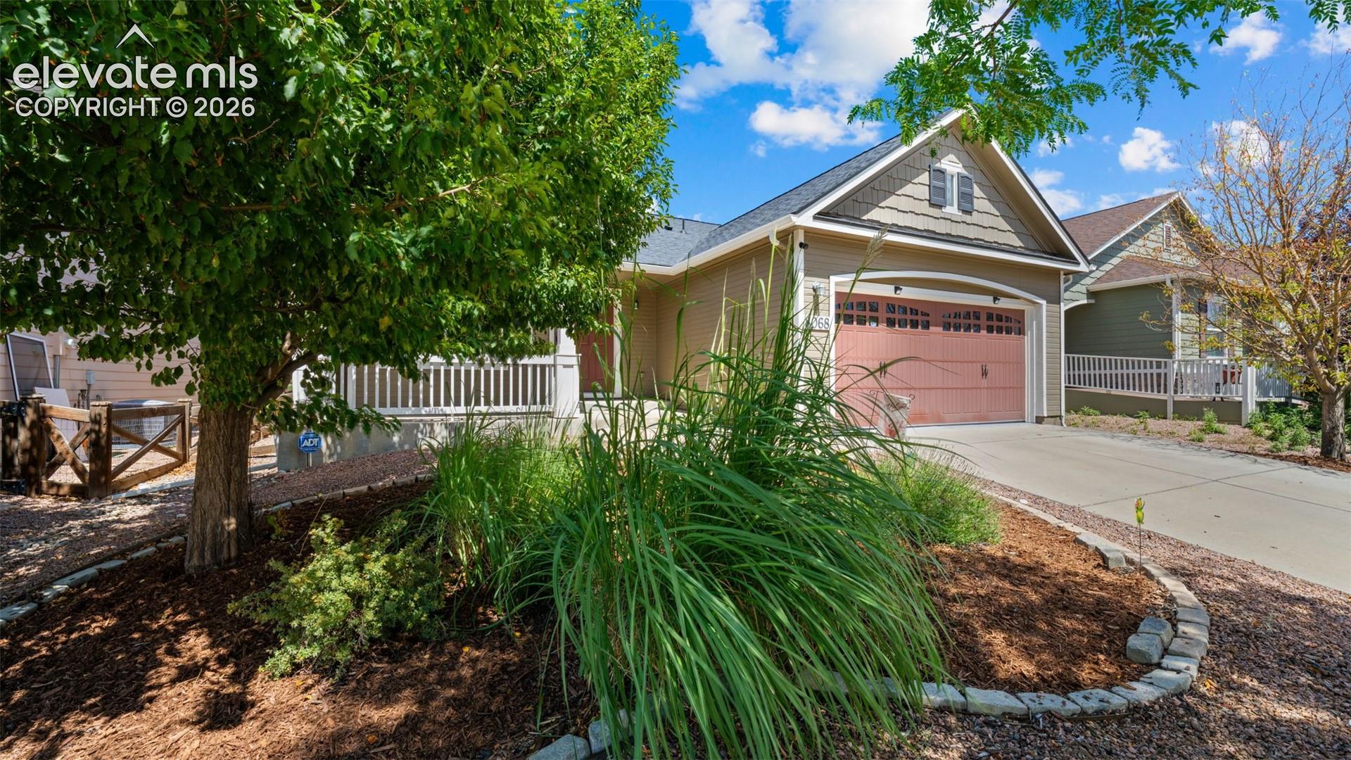 Listing photo 45 for 8068 Hollygrape Lane