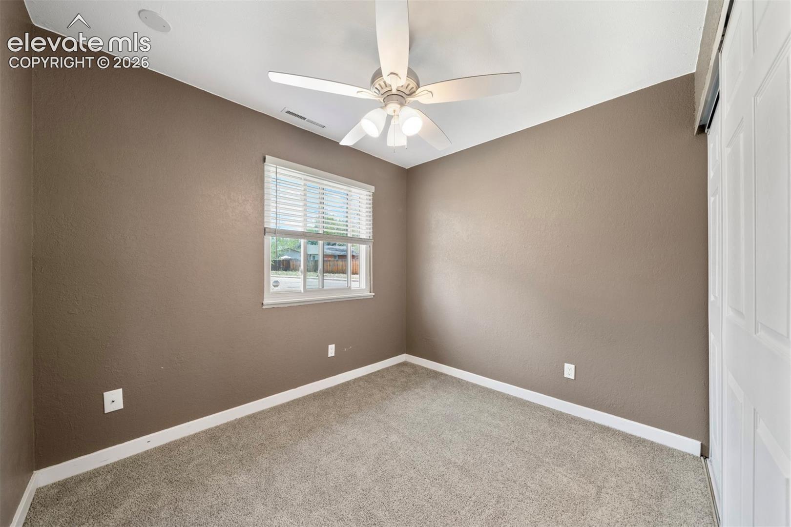 Listing photo 14 for 3402 Springnite Drive