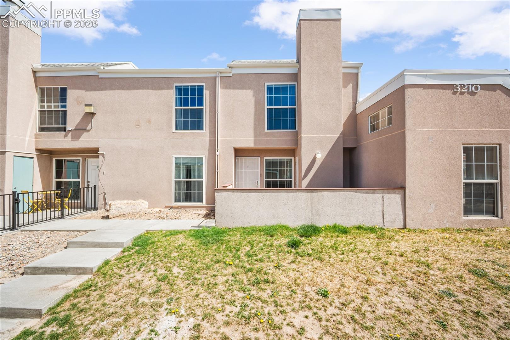3210 Van Teylingen Drive, photo 2
