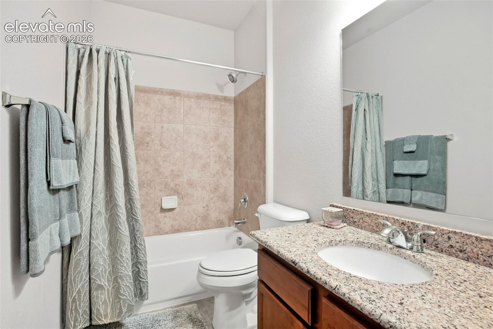 Listing photo 26 for 19524 Lindenmere Drive