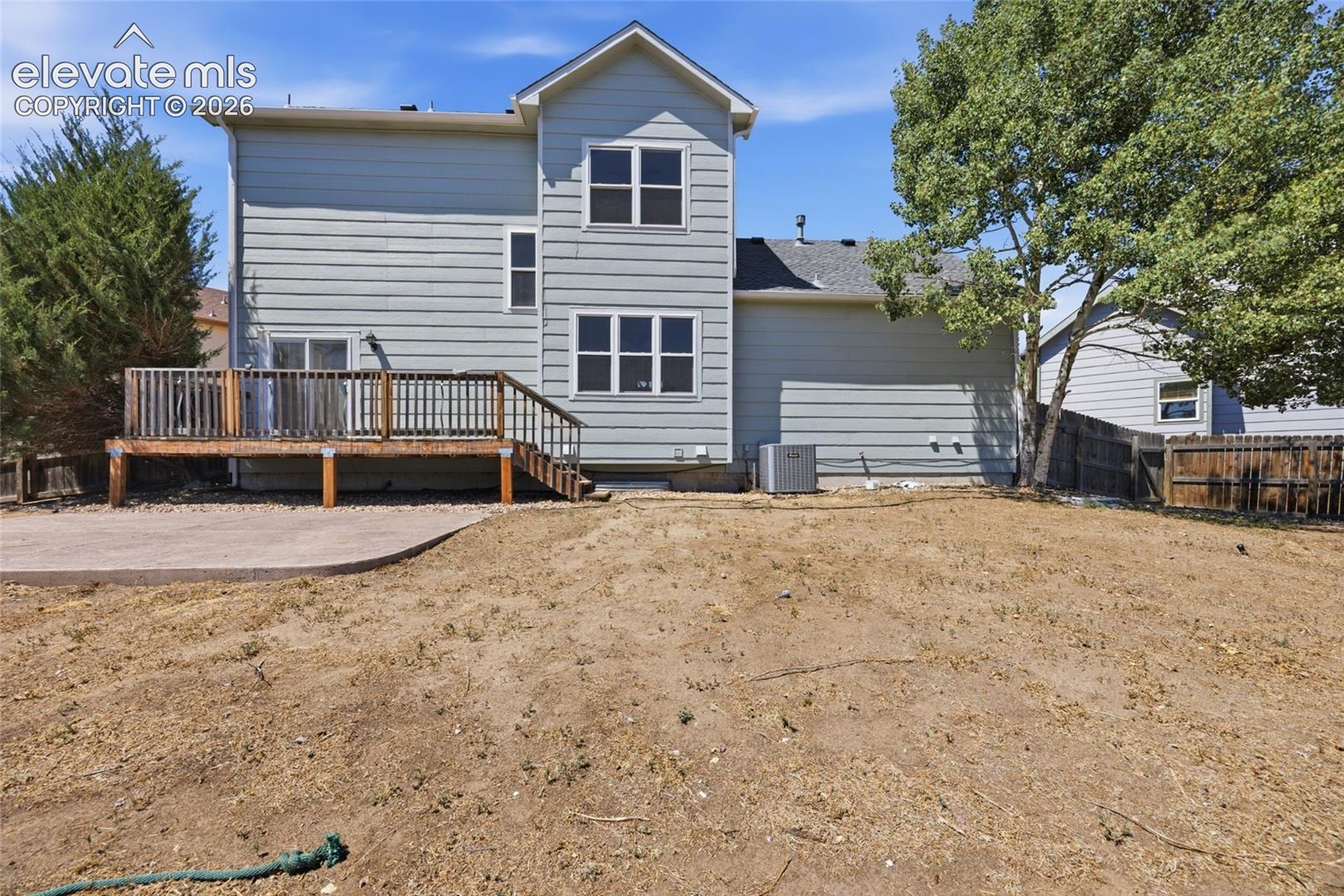 Listing photo 5 for 6650 Riata Court