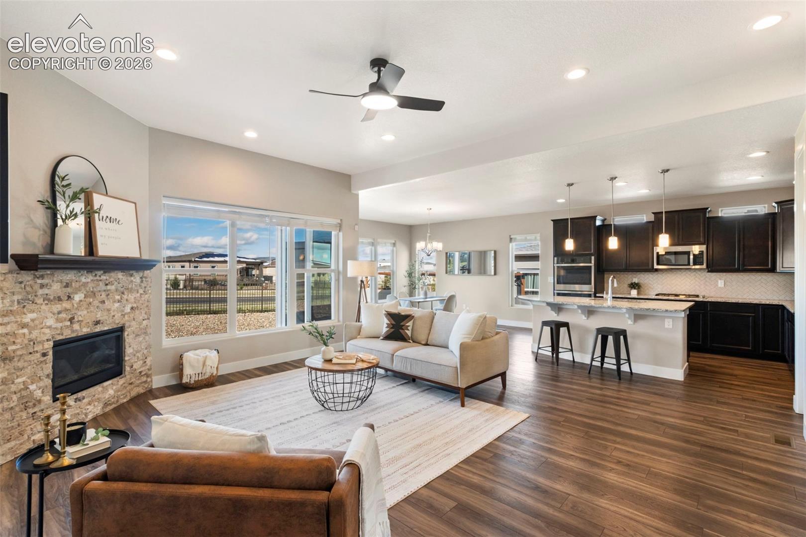 Listing photo 7 for 9833 Marble Canyon Way